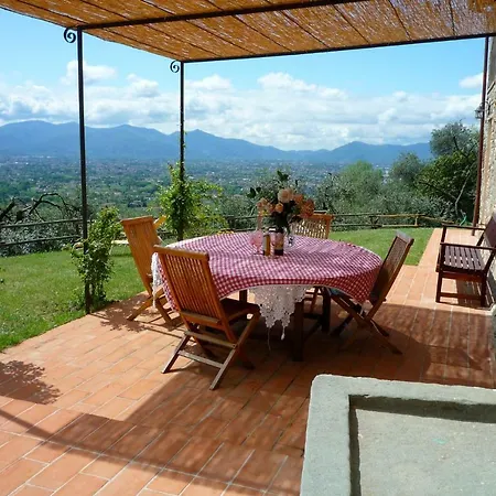 Stunning Farmhouse With Breathtaking Views